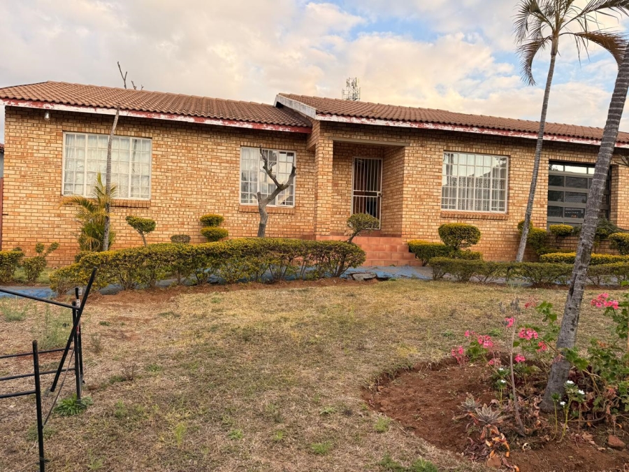 3 Bedroom Property for Sale in Geelhoutpark North West